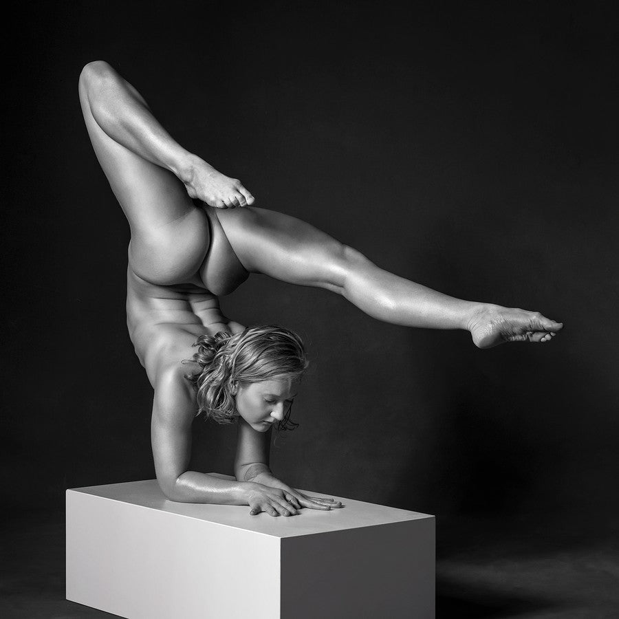 Recorded Livestream workshop: Art nude contortion & flexibility #NSFW –  Thomas Holm Photography - CommandoArt